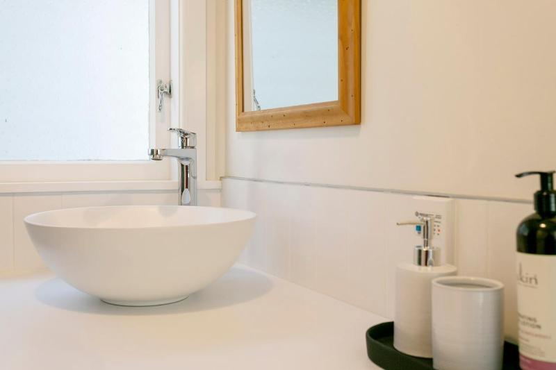Mere Cottage - image 20