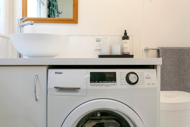 Mere Cottage - image 29