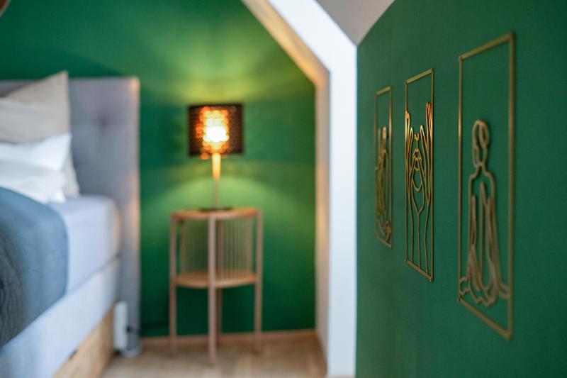 Altstadt View Suite - 2BR at Jakominiplatz & Free Parking by HERO HOMES Graz - image 11