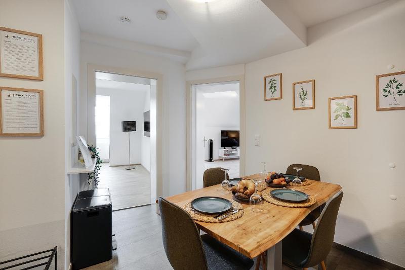 Altstadt View Suite - 2BR at Jakominiplatz & Free Parking by HERO HOMES Graz - image 16