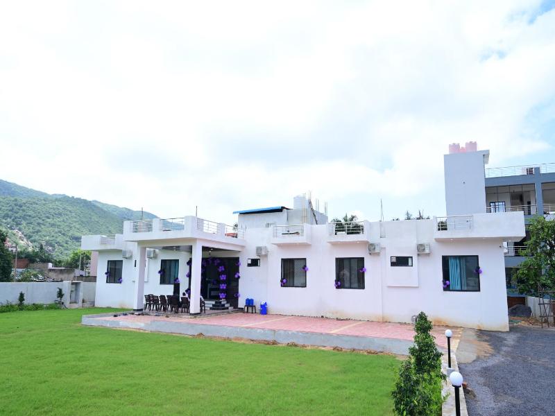The muskmelon resort and hotel - image 9
