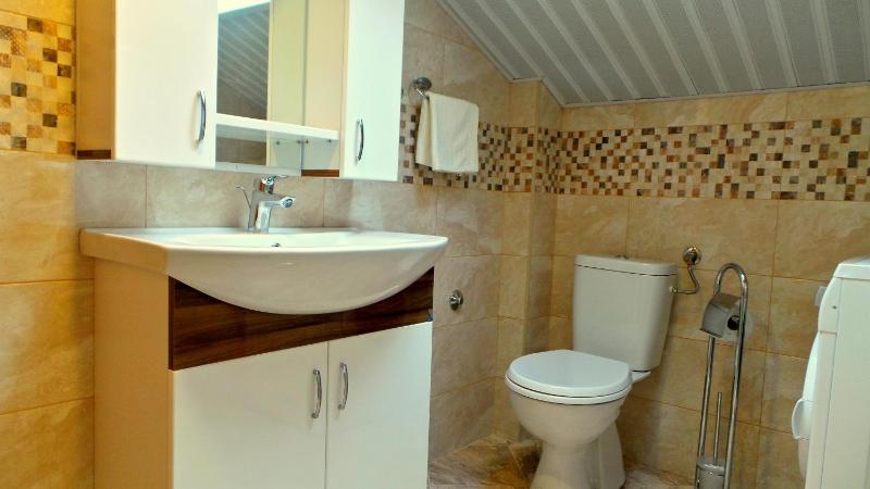 El Mar Apartments - image 16