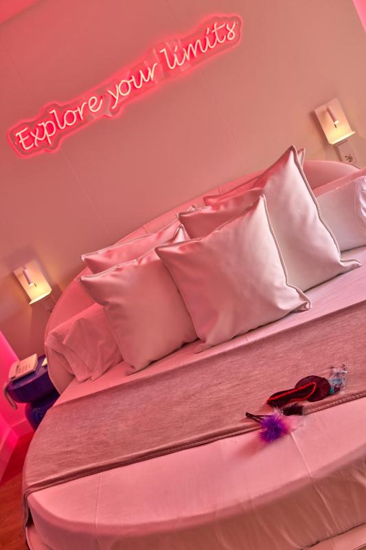 Naughty Suite image 2