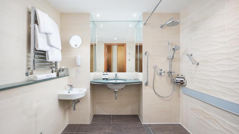 Standard Room image 4