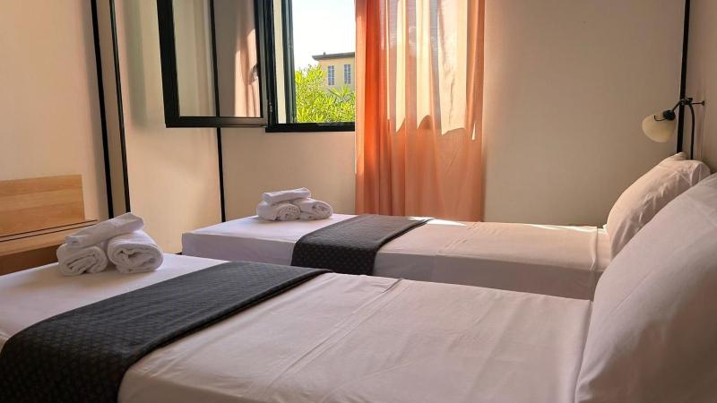 Quadruple Room with Garden View image 2