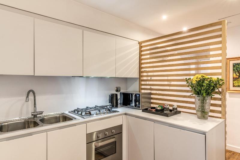 Two-Bedroom Deluxe Apartment - Annex image 4