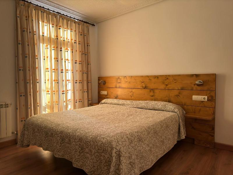 Double or Twin Room image 3