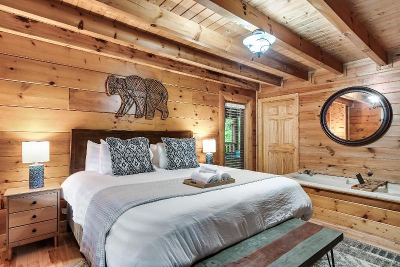 Cozy Bear Heaven Cuddle Up in the Smokies - image 26