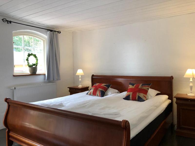 Deluxe Double Room image 3