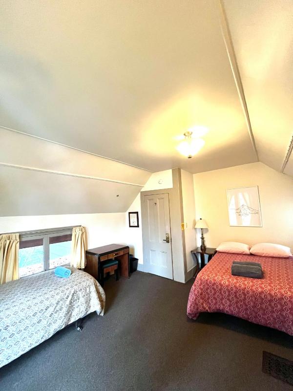 Northwest Portland Hostel - image 20