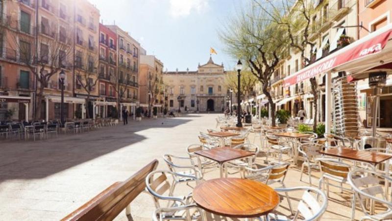 Plaça De La Font - image 12