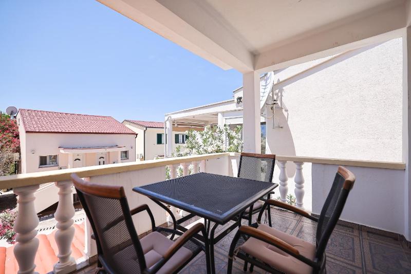 One-Bedroom Apartment with Terrace image 2