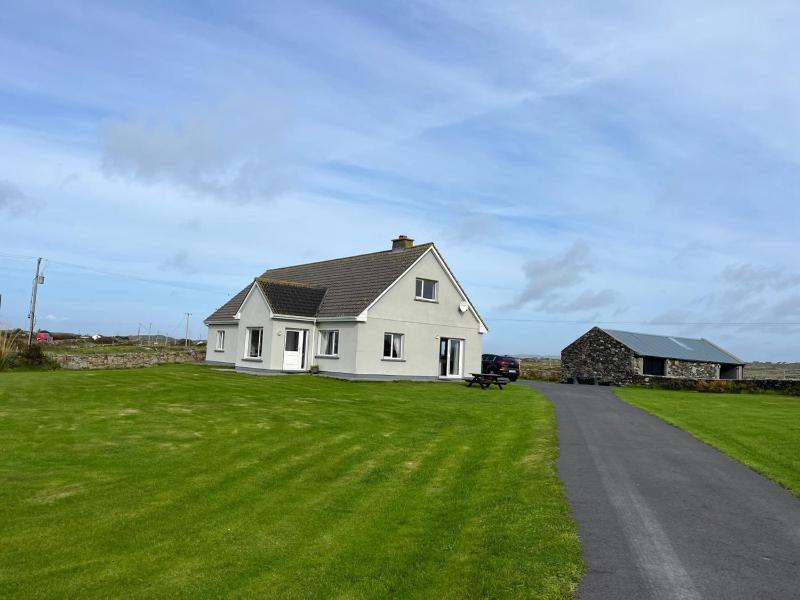 Holiday Home image 1