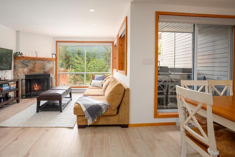 3BR | Whistler Creek Ridge | Ski-in/out | Private Hot Tub | Wood Fire | Private Garage - image 7