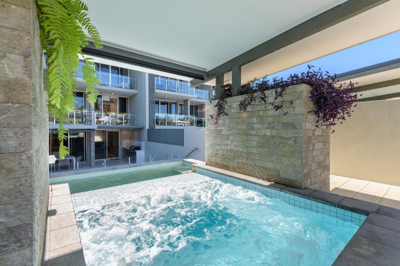 Coconut Grove - image 15
