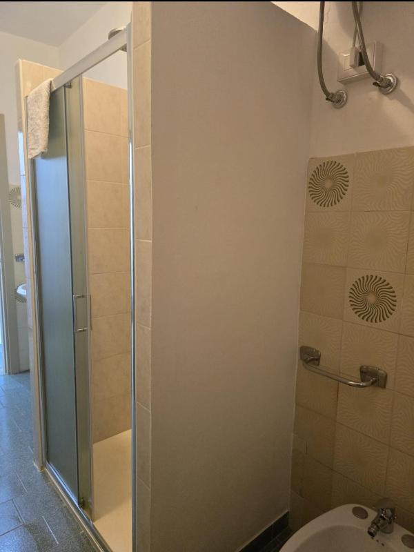 Double Room image 3