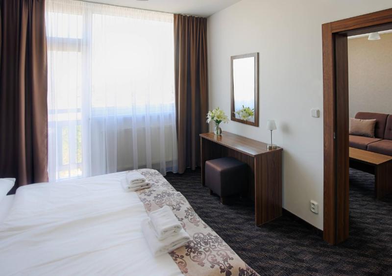 Apartment with free access to the pool image 4