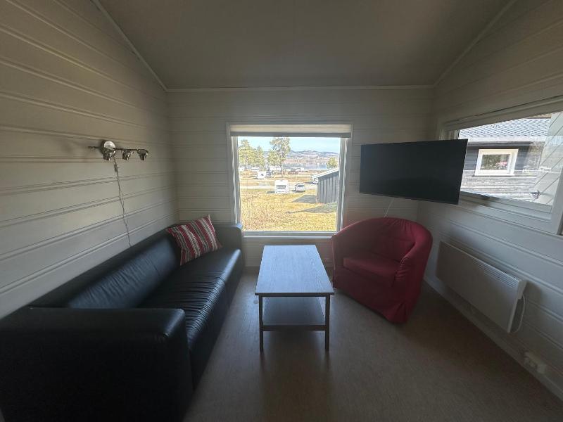 Small One-Bedroom Cottage image 4