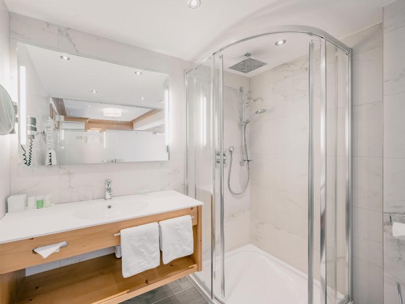 Standard Double Room image 3