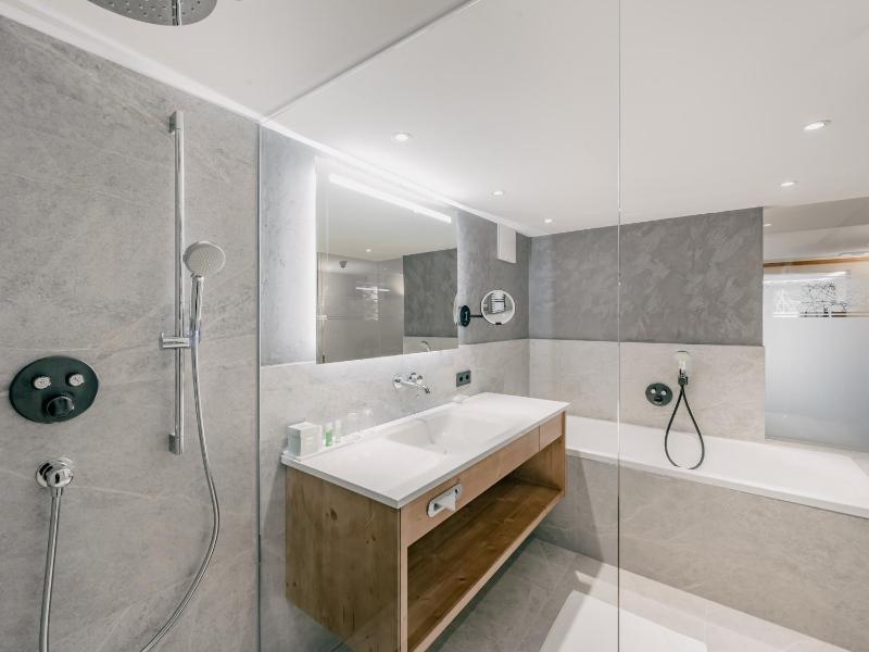 Suite with Balcony image 4