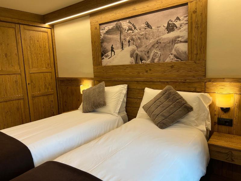 Double or Twin Room image 4