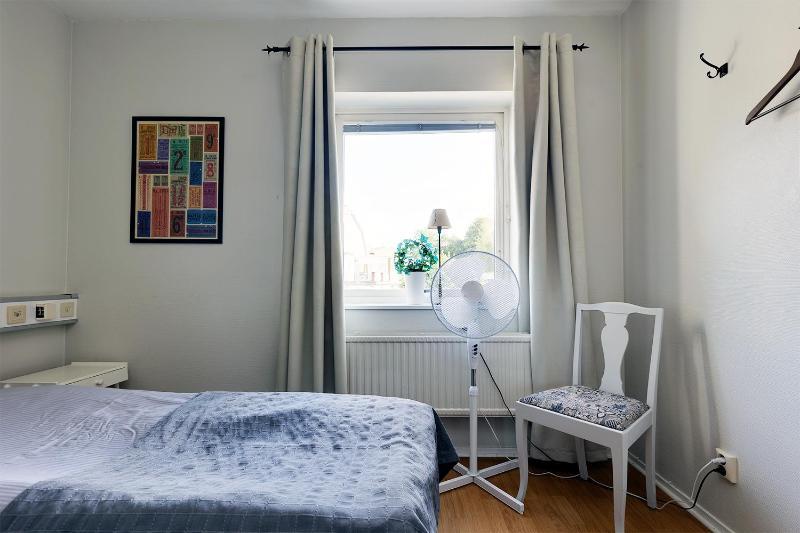 Twin Room image 3
