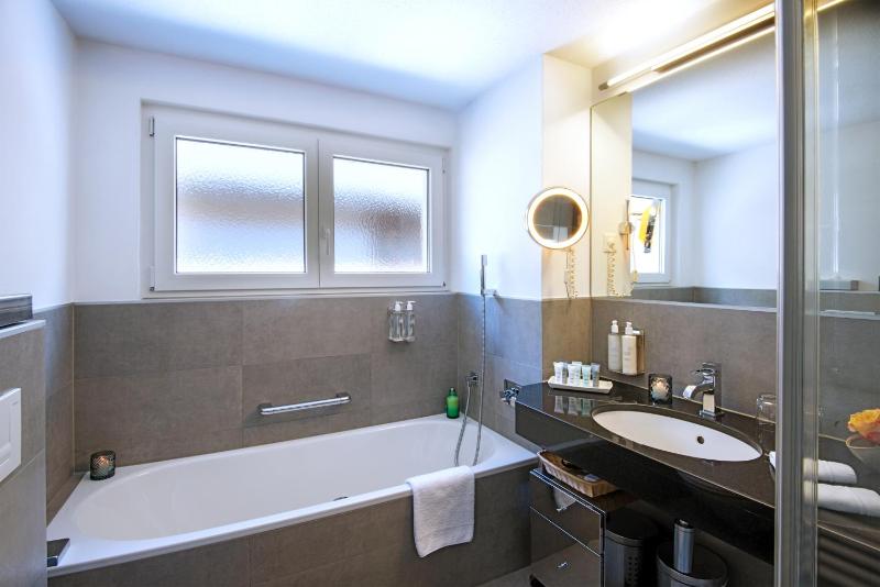 Junior Suite with Matterhorn View image 3
