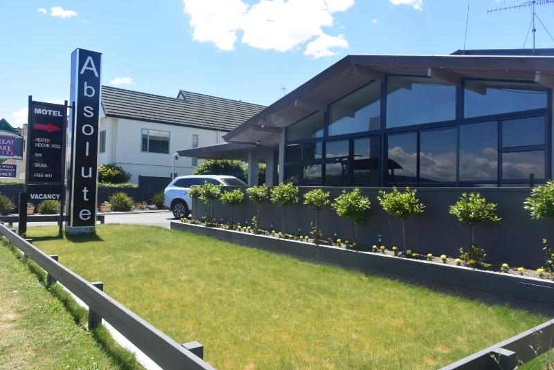 Absolute Lake View Motel - image 16