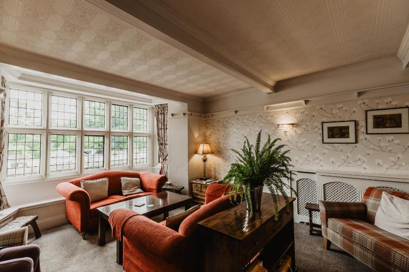 Mallyan Spout Hotel - image 9