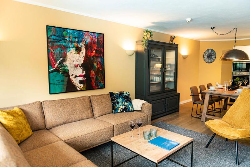 Two-Bedroom Apartment with Balcony or Terrace (K5) image 4