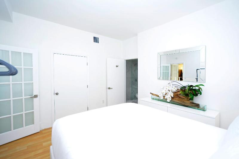 Art Deco Washingthon Apartment - image 46