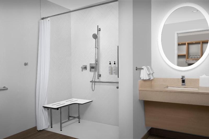 TownePlace Suites by Marriott Jacksonville Airport - image 28