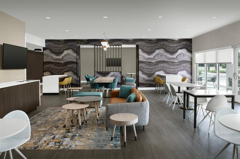 TownePlace Suites by Marriott Jacksonville Airport - image 18