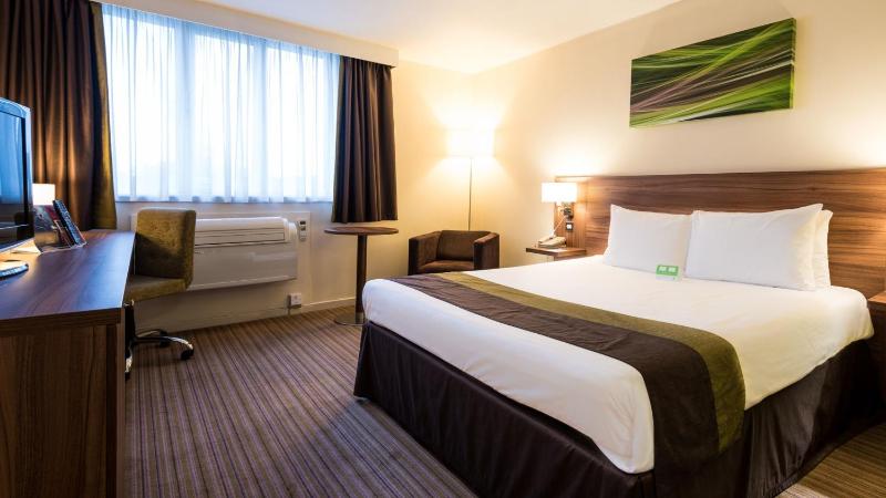 Standard Room image 3