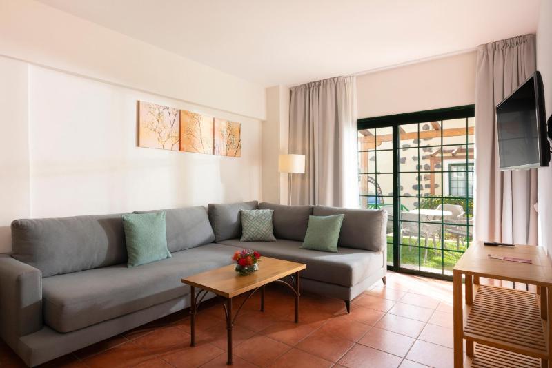 Bungalow (2 Adults + 1 Child) image 3