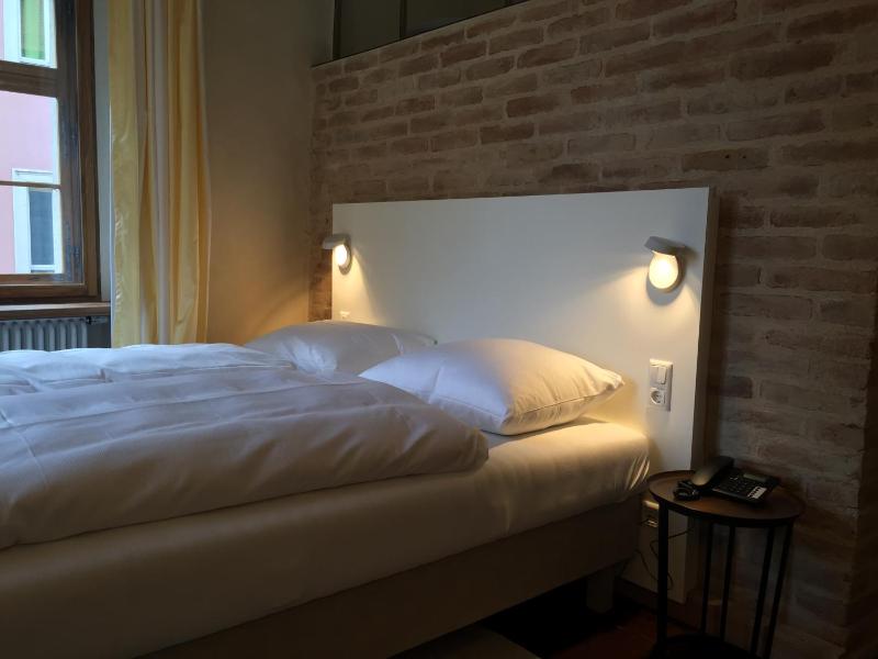 Double Room image 4