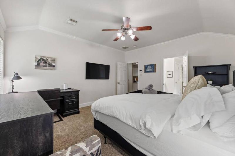 Perfect Harmony - Near Stadiums Airport & Downtown - image 37