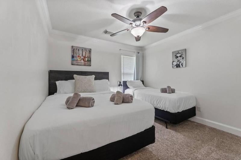 Perfect Harmony - Near Stadiums Airport & Downtown - image 14