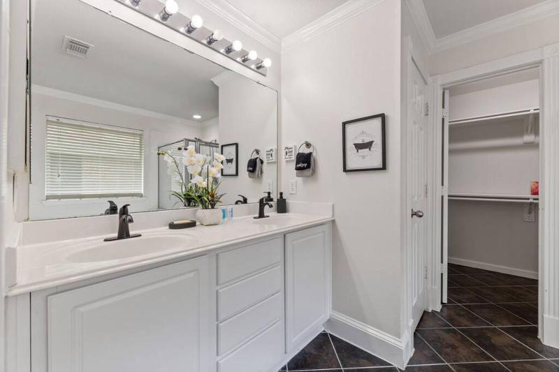 Perfect Harmony - Near Stadiums Airport & Downtown - image 25