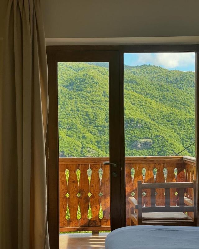 Double Room with Balcony (2 Adults + 1 Child) image 1