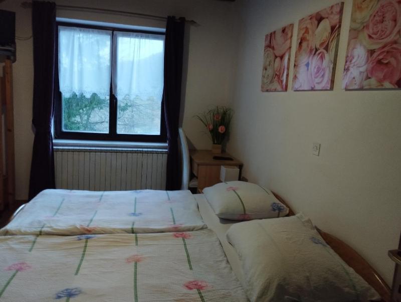 Quadruple Room with Mountain View image 3