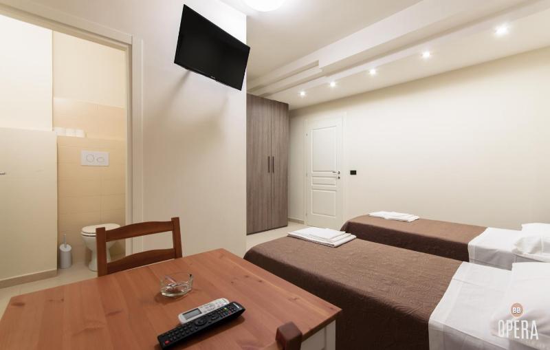 Economy Double or Twin Room image 3