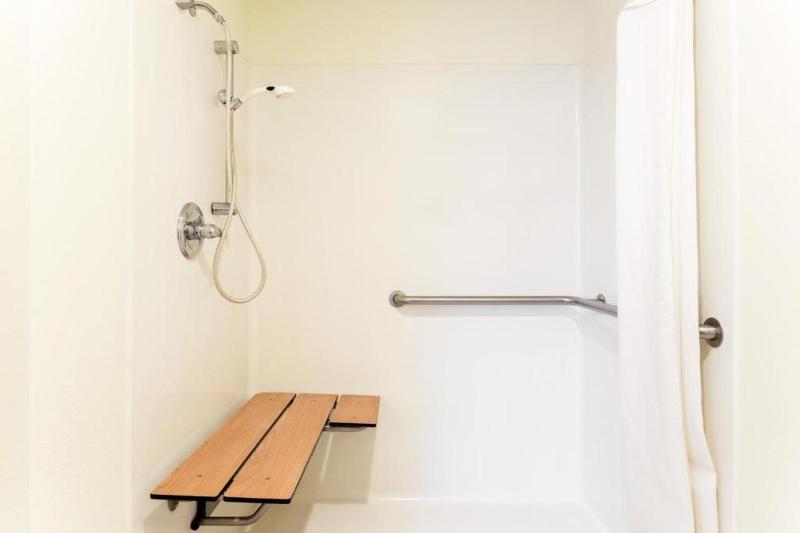 Single Room - Disability Access image 3