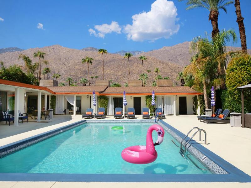 Little Paradise Hotel - image 12