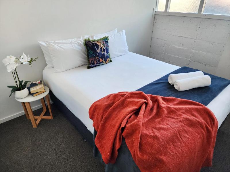 U Suites on Webb - image 11