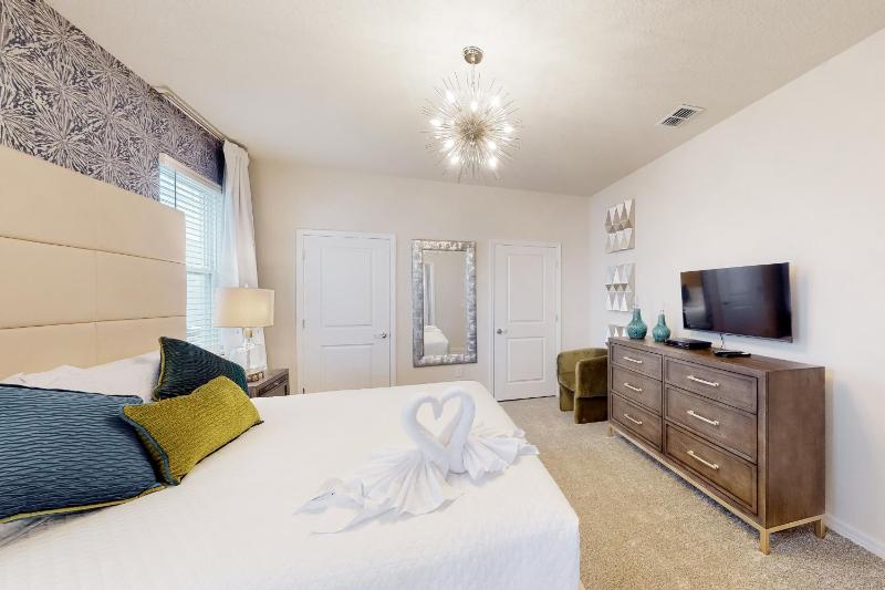 Sweet Retreat Windsor Island Resort Near Orlando and Disney by Shine Villas villa - image 44