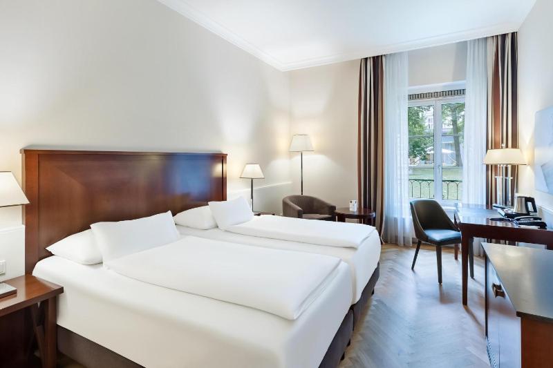 Classic Room image 3