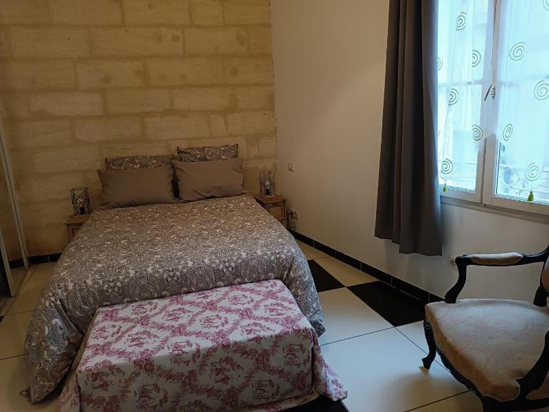 Joli T2 intra-muros proche Palais des Papes Le Gite d'Agnès Images