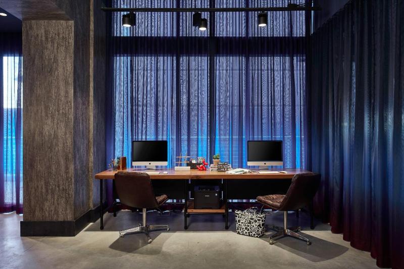 Moxy Atlanta Midtown - image 4