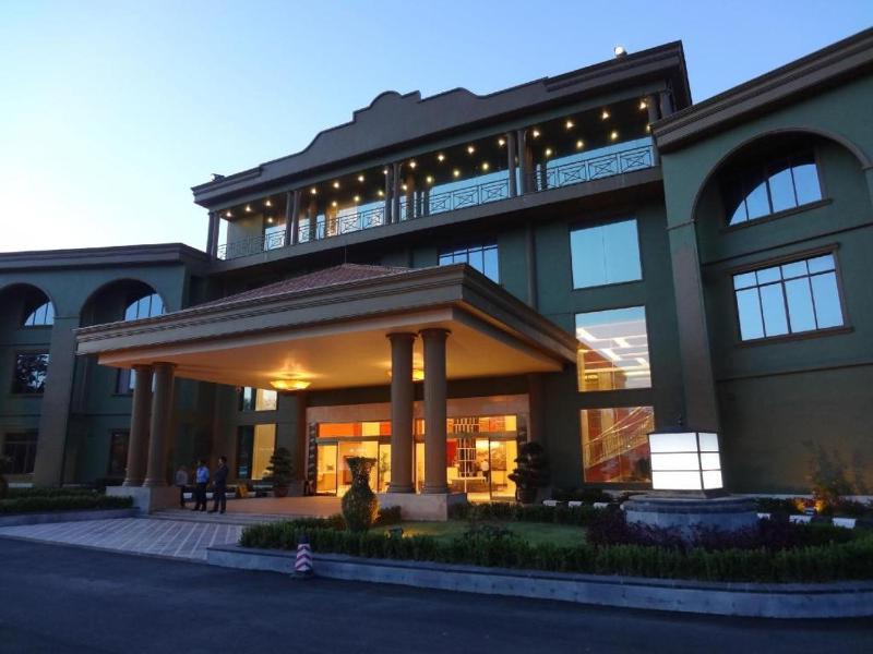 Dork Jumpa Hotel - image 4